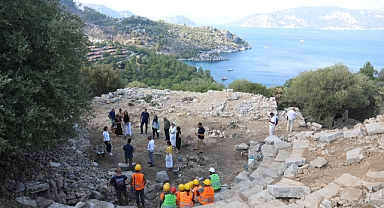 AMOS ANTİK TİYATROSU GÜN YÜZÜNE ÇIKARILIYOR