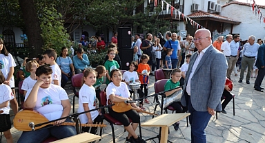 MENTEŞE'DE MİNİKLER HÜNERLERİNİ SERGİLEDİ