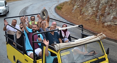 ÖLÜME BÖYLE EL SALLADILAR 