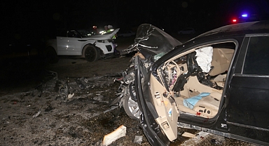 SEYDİKEMER’DE İKİ OTOMOBİL ÇARPIŞTI: 1 ÖLÜ 3 YARALI 