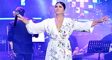 SİBEL CAN BODRUM’U COŞTURDU