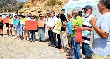 TATLISES’İN KAZA GEÇİRDİĞİ YERDE EYLEM YAPTILAR