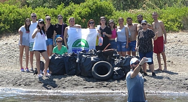 1 Saatte 91 Kilo Çöp Topladılar