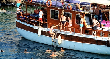 BODRUM’DA SARI YAZ BEREKETİ