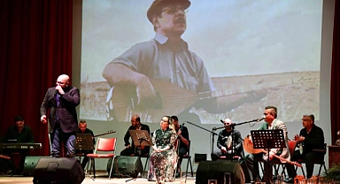 BOZKIRIN TEZENESİ TÜRKÜLERLE ANILDI