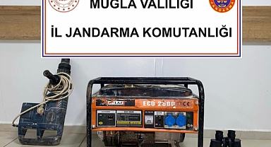 JANDARMA’DAN DEFİNECİLERE SUÇÜSTÜ