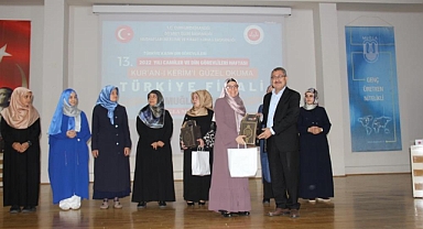 KADIN HAFIZLAR YARIŞTI