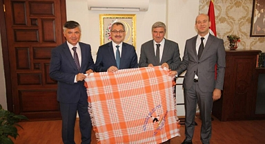 KÖYCEĞİZ’DE YAPILACAK YAĞLI PEHLİVAN GÜREŞLERİNE DAVET TURLARI SÜRÜYOR