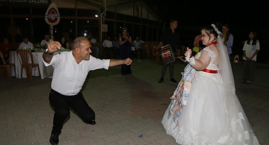 MAKAM ARACI GELİN ARABASI OLDU, HÜLYA MURADINA ERDİ