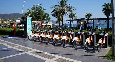 MARMARİS’TE BİSİKLET KULLANICILARI YOLDA KALMAYACAK