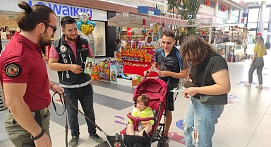 NARKOTİK POLİSLERİ VATANDAŞLARI BİLGİLENDİRDİ