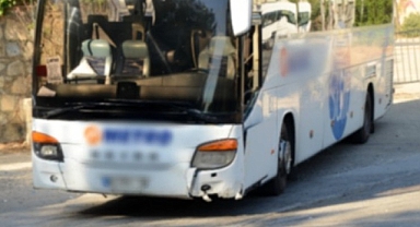 OTOBÜS OTOMOBİL İLE ÇARPIŞTI 1 YARALI