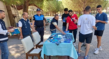 ÜNİVERSİTE ÖĞRENCİLERİ “TERÖR” KONUSUNDA BİLGİLENDİRİLDİ