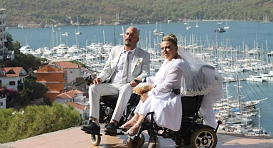 BÜYÜKŞEHİR’İN ENGELSİZ KAFE’SİNDE DÜNYA EVİNE GİRDİLER