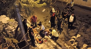 ÇOCUĞUNA İLAÇ ALMAYA ÇIKTI, KAZADA HAYATINI KAYBETTİ