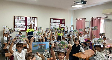 JANDARMADAN ÖĞRENCİLERE 'TRAFİK GÜVENLİĞİ' SEMİNERİ