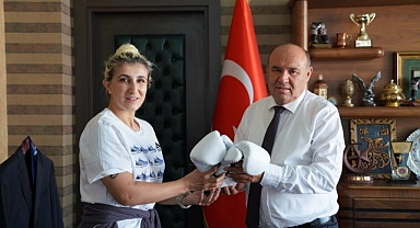 KADIN BOKSÖRDEN BAŞKAN OTGÖZ’E ZİYARET