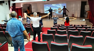 KÖYCEĞİZ’DE SAĞLIKLI YAŞLANMA SEMİNERİ DÜZENLENDİ