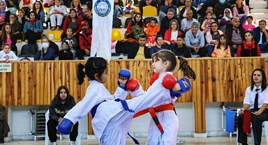 MENTEŞELİ KARATECİLERDEN 18 ALTIN MADALYA