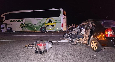 OTOBÜSLE OTOMOBİL ÇARPIŞTI: 1 ÖLÜ, 1 YARALI
