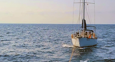 SÜRÜKLENEN TEKNEYİ KIYEM EKİPLERİ KURTARDI