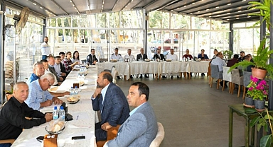 VALİ TAVLI ULALI MUHTARLARLA BİR ARAYA GELDİ