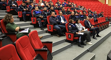 BELEDİYE PERSONELLERİNE STRES VE ÖFKE YÖNETİMİ EĞİTİMİ VERİLDİ