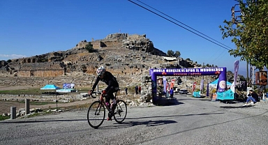 BİSİKLETÇİLER TLOS ANTİK KENTİNDE YARIŞTI