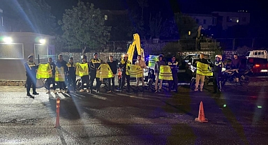 BODRUM'DA 85 SÜRÜCÜYE REFLEKTÖRLÜ YELEK DAĞITILDI