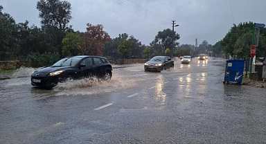 BODRUM'DA SAĞANAK ANİDEN BASTIRDI