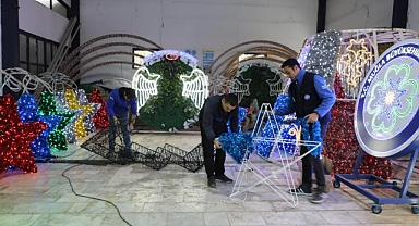 BÜYÜKŞEHİR ÜRETTİĞİ SÜSLEMELERLE MUĞLA’YI GÜZELLEŞTİRİYOR