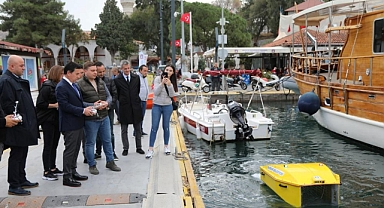 DENİZ YÜZEYİ TEMİZLEME ARACI HİZMETE BAŞLADI
