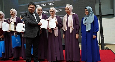 FETHİYE'DE HAFIZLAR BELGELERİNİ DÜZENLENEN TÖREN İLE ALDI