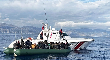 MARMARİS’TE 37 DÜZENSİZ GÖÇMEN KURTARILDI