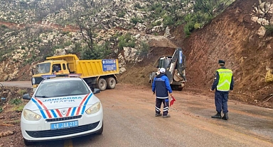 MARMARİS’TE SAĞANAK YAĞIŞLAR BAŞLADI