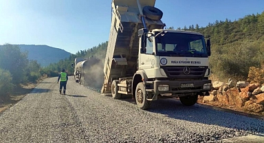 MENTEŞE’DE 466 KİLOMETRE ASFALT ÇALIŞMASI