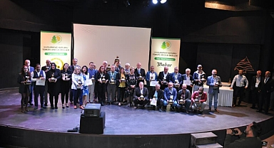 MUĞLA'DA BAŞARILI ARICILAR ÖDÜLLENDİRİLDİ