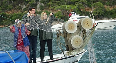 MUĞLA’DA DÜNYA BALIKÇILIK GÜNÜ DENİZDE KUTLANDI