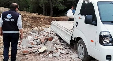 ORMANA MOLOZLARI DÖKENE SUÇÜSTÜ 