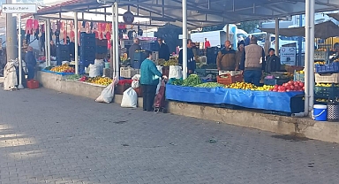 PAZARCILARDAN ATATÜRK’E SAYGI DURUŞU