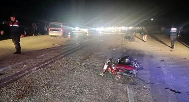 SEYDİKEMER’DE TRAFİK KAZASI: 1 ÖLÜ, 2 YARALI