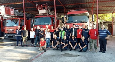 YANGINLARIN GÖNÜLLÜ KAHRAMANLARI İTFAİYE İLE BİRLİKTE TATBİKAT YAPTI