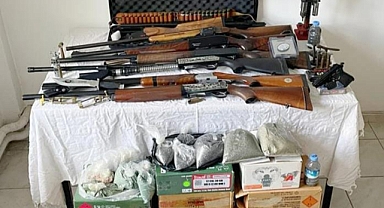 YATAĞAN’DA CEPHANELİK GİBİ EVE JANDARMADAN OPERASYON