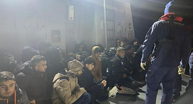 35 DÜZENSİZ GÖÇMEN YAKALANDI