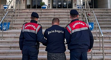 4 AYRI SUÇTAN ARANIYORDU, JANDARMANIN OPERASYONUYLA YAKALANDI