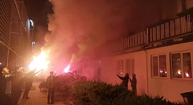 48 GENÇLİK TARAFTARLARINDAN MAÇ ÖNCESİ FUTBOLCULARA MORAL