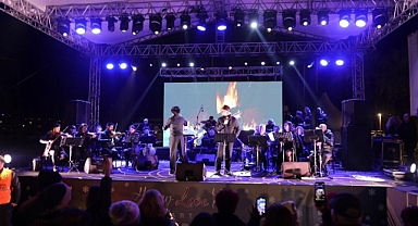 BELEDİYE MEYDANI’NDA YILBAŞI KONSERLERİ