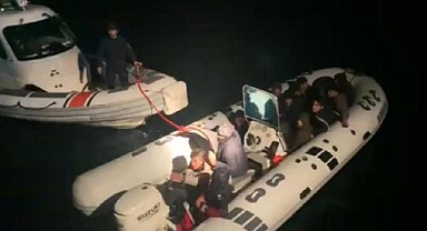 BODRUM'DA 13 DÜZENSİZ GÖÇMEN YAKALANDI