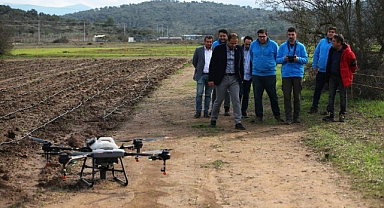 BODRUM'DA DRON HİZMETİ ÇİFTÇİNİN YÜZÜNÜ GÜLDÜRDÜ