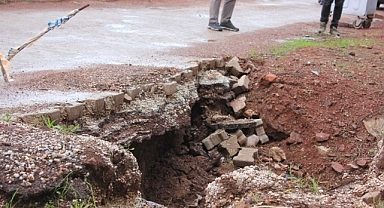 DÜNYACA ÜNLÜ PLAJIN YOL SORUNU İÇİN ÇÖZÜM ARANIYOR